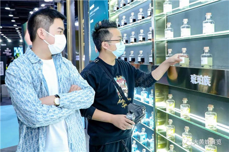 2021廣州設(shè)計周展位設(shè)計