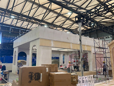覓嗷展臺(tái)設(shè)計(jì)搭建